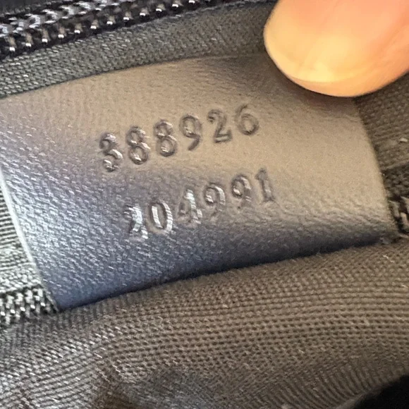 Gucci GG Supreme Sherry Line Messenger Bag - Picture 4 of 16